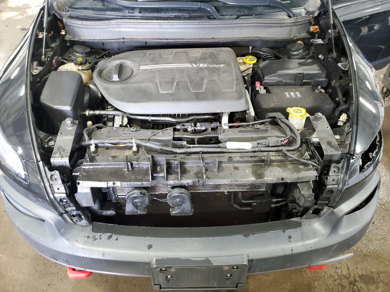 2015 Jeep Cherokee VIN 1C4PJMBS3FW665806 Copart auction photo, front end / side damage thumbnail 13