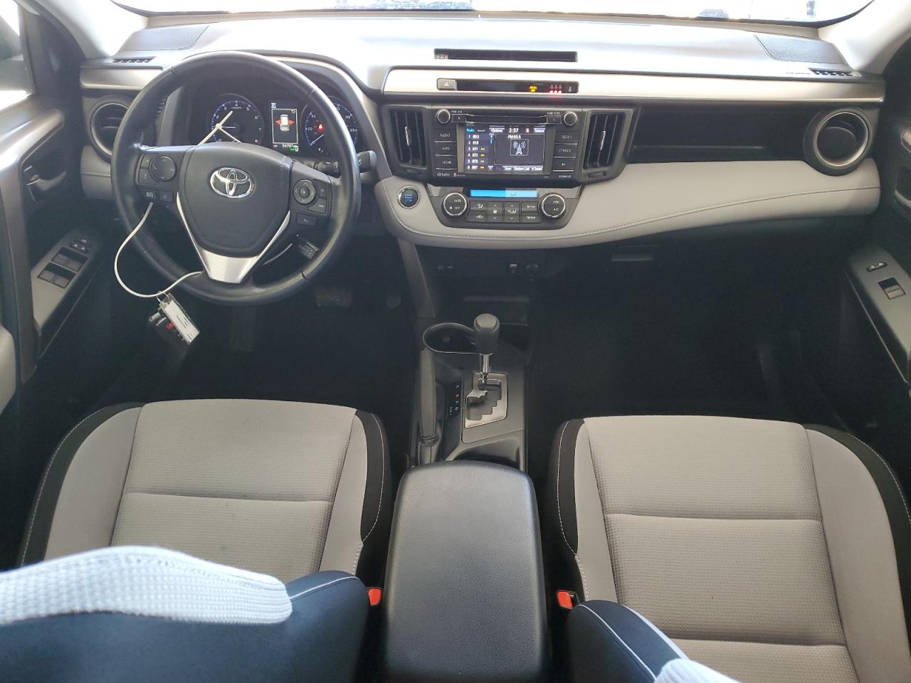 2018 Toyota RAV 4 VIN JTMRFREV2JJ256361 Copart auction photo, side / minor dent/scratches damage thumbnail 8