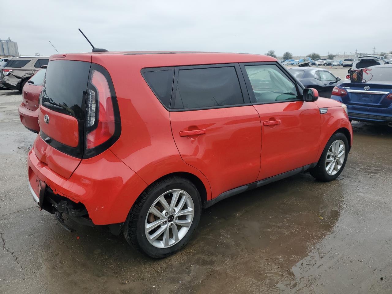 2018 KIA Soul VIN KNDJP3A57J7545570 Copart auction photo, side / rear end damage thumbnail 3