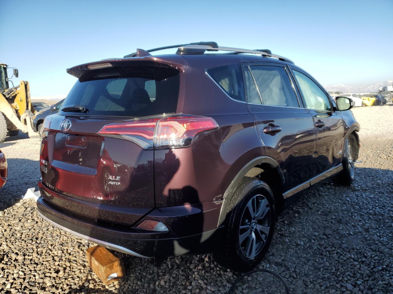 2016 Toyota RAV 4 VIN 2T3RFREV2GW471121 Copart auction photo, front end / rear end damage thumbnail 3