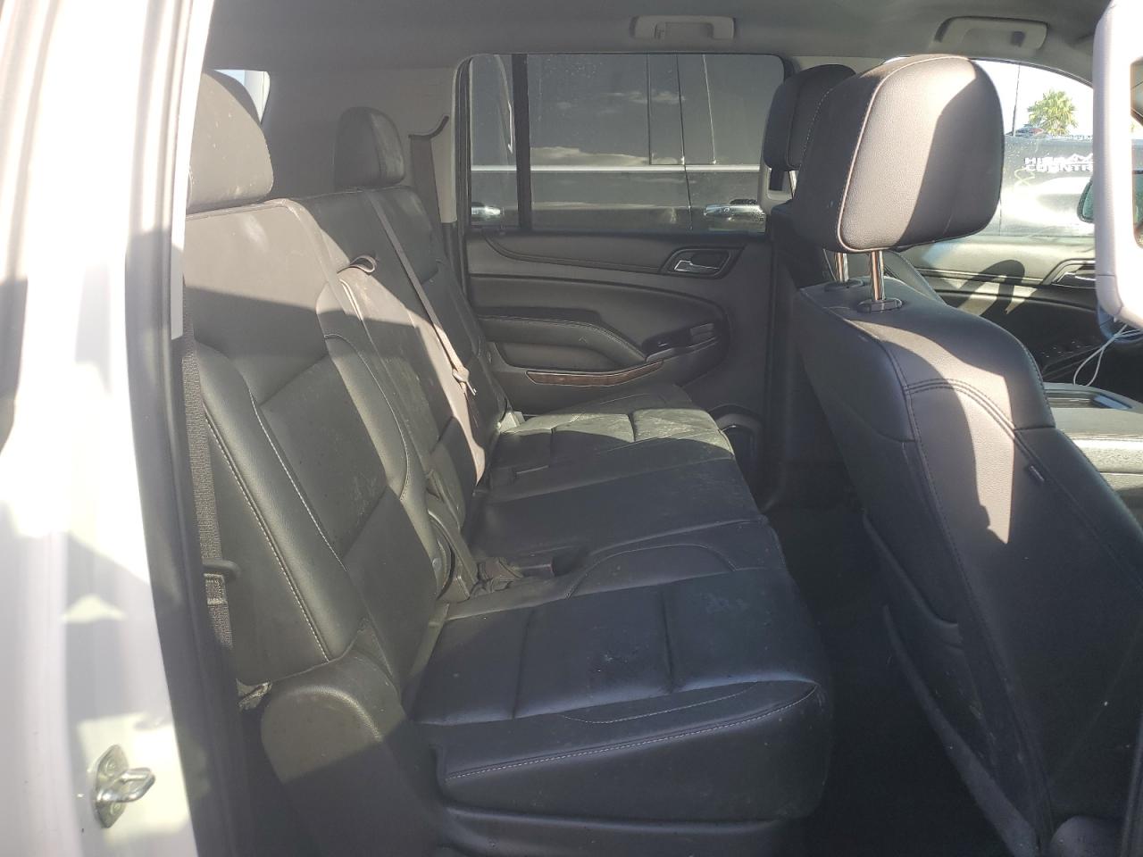 2019 Chevrolet Suburban VIN 1GNSKHKC4KR243938 Copart auction photo, water/flood damage thumbnail 11