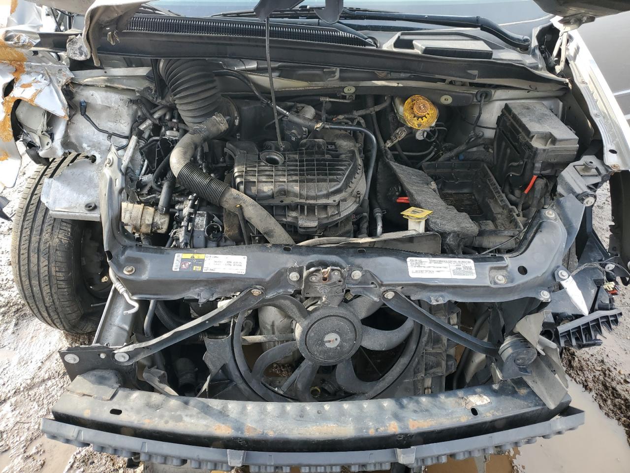 2016 Dodge Caravan VIN 2C4RDGBG0GR257481 Copart auction photo, front end / minor dent/scratches damage thumbnail 14