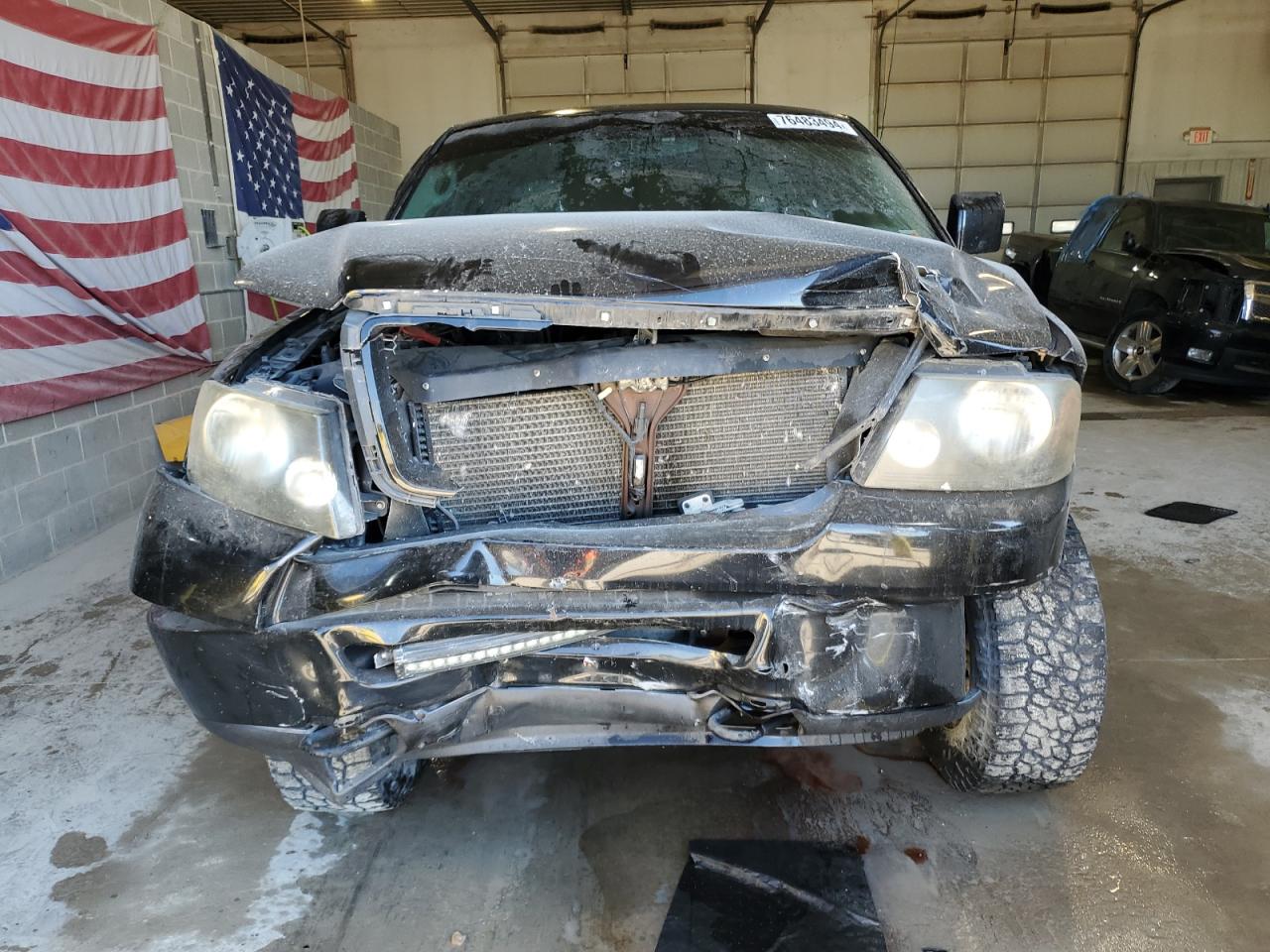 2006 Ford F-150 VIN 1FTRF14W56NB64379 Copart auction photo, front end damage thumbnail 5