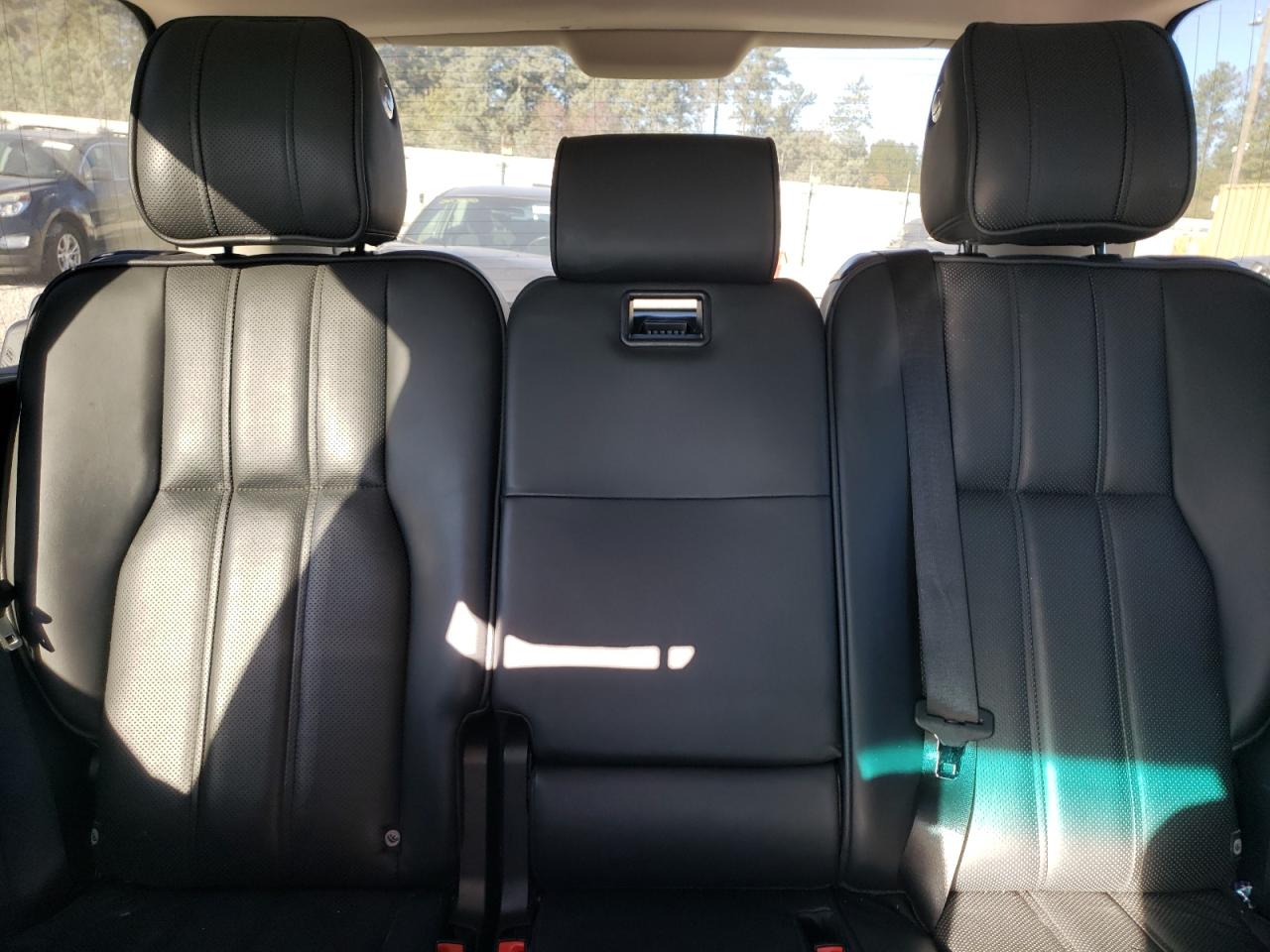 2011 Land Rover Range Rover VIN SALMF1D42BA340890 Copart auction photo, side / minor dent/scratches damage thumbnail 10