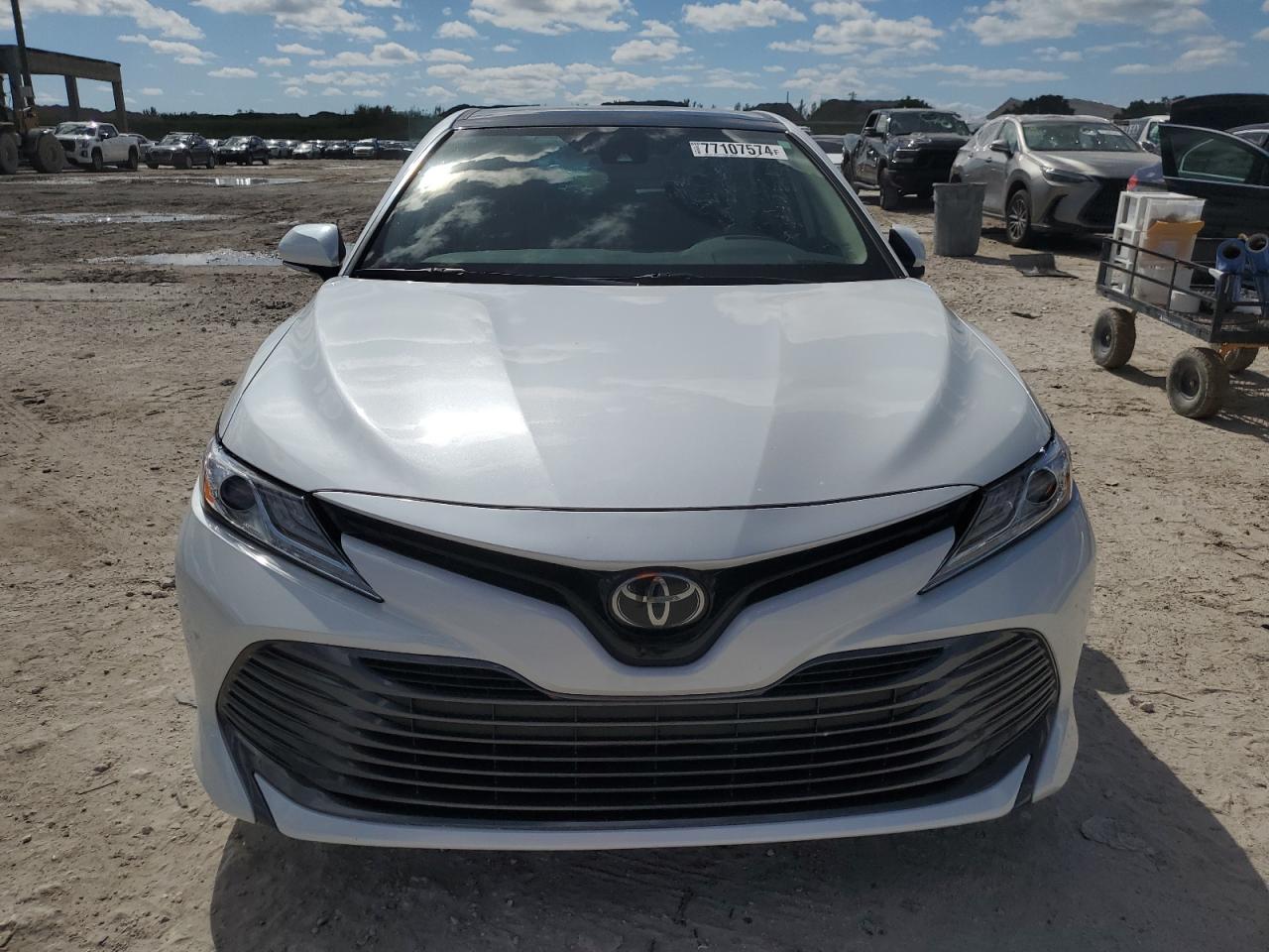 2020 Toyota Camry VIN 4T1F11AK8LU930668 Copart auction photo, rear end / minor dent/scratches damage thumbnail 5