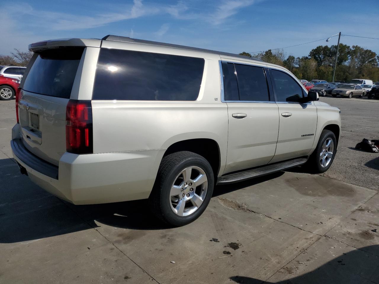 2015 Chevrolet Suburban VIN 1GNSKJKC6FR300654 Copart auction photo, rear end / side damage thumbnail 3