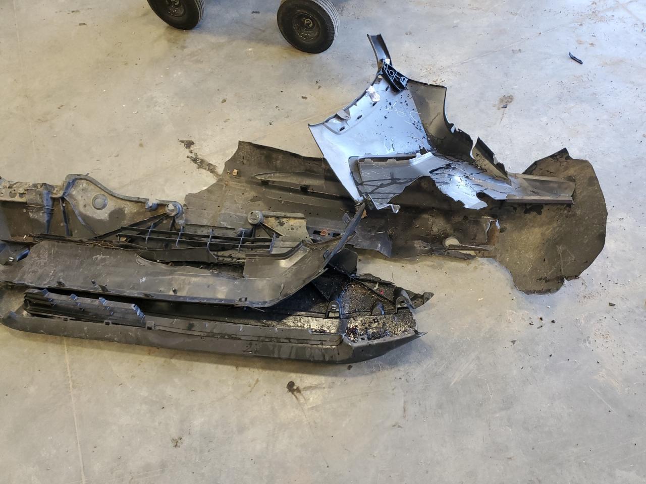 2019 Toyota RAV 4 VIN 2T3P1RFV6KC023723 Copart auction photo, front end / rear end damage thumbnail 13