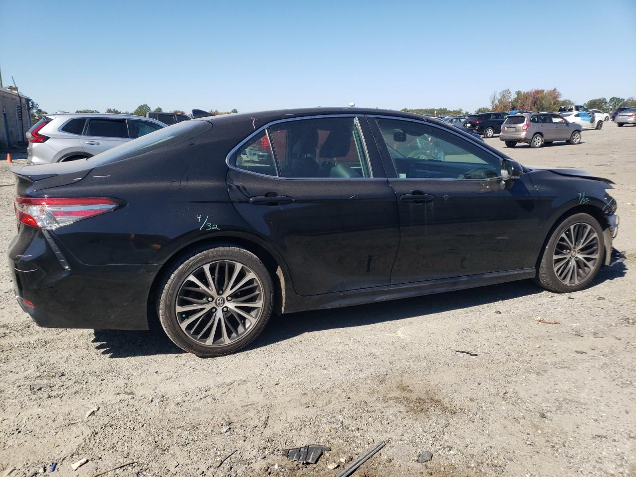 2019 Toyota Camry VIN 4T1B11HK7KU721456 Copart auction photo, front end / minor dent/scratches damage thumbnail 3
