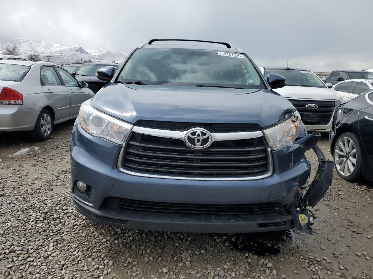2016 Toyota Highlander VIN 5TDJKRFH4GS506213 Copart auction photo, front end damage thumbnail 5
