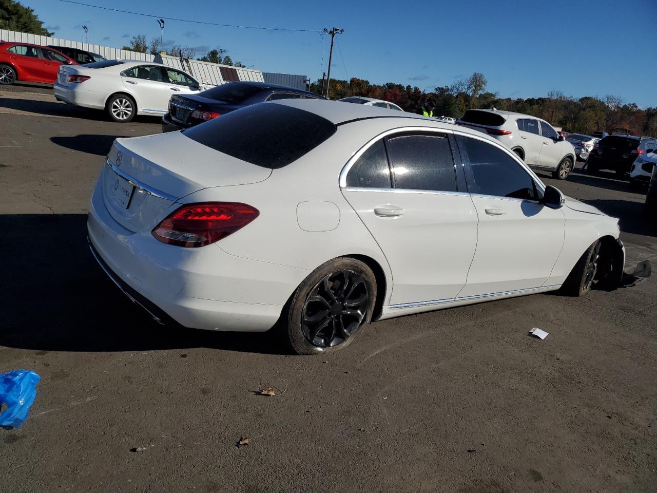 2017 Mercedes-Benz C-klasse VIN 55SWF4JB4HU209396 Copart auction photo, front end / minor dent/scratches damage thumbnail 3