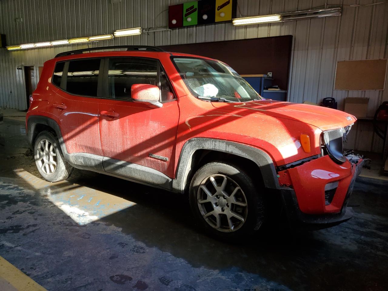 2020 Jeep Renegade VIN ZACNJABB3LPL91504 Copart auction photo, front end / side damage thumbnail 4