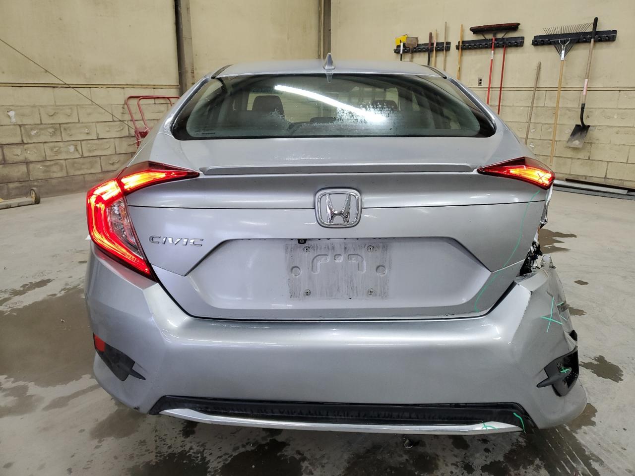 2019 Honda Civic VIN 19XFC1F79KE200493 Copart auction photo, rear end / minor dent/scratches damage thumbnail 6