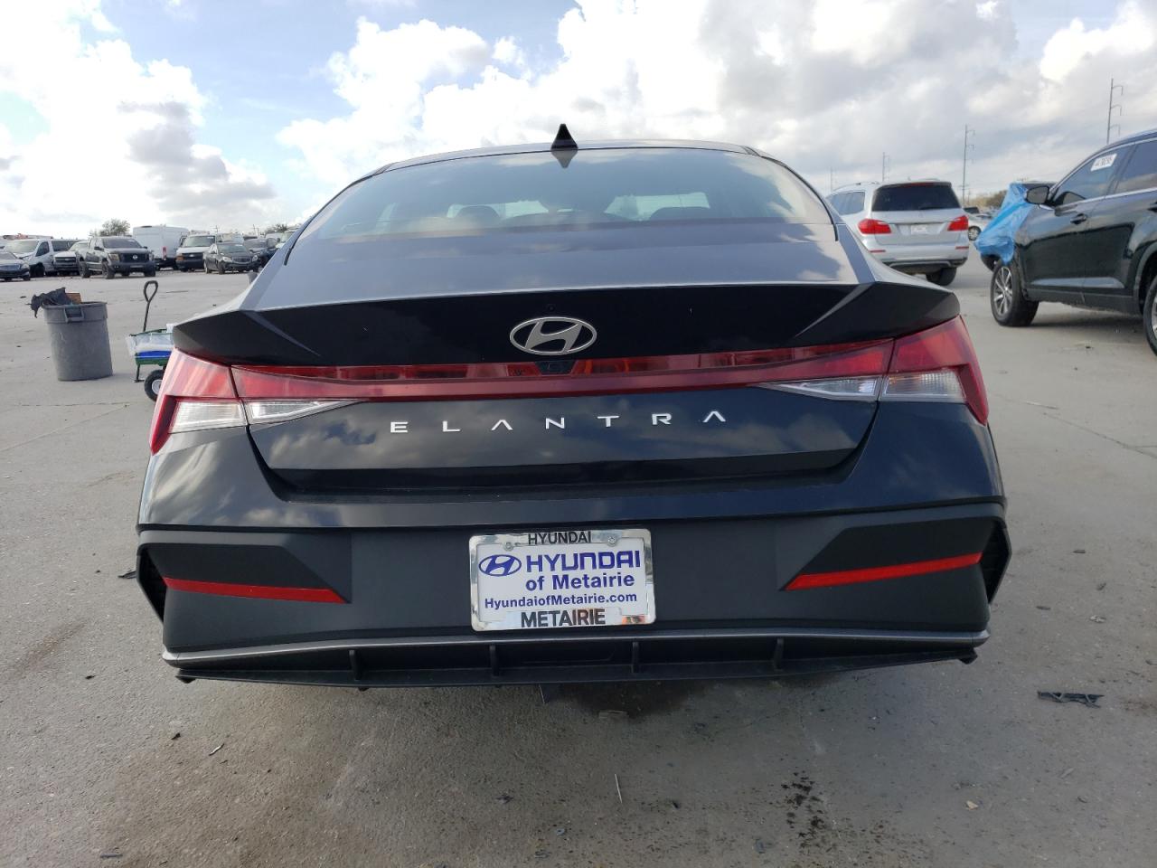 2024 Hyundai Elantra VIN KMHLM4DG7RU852380 Copart auction photo, front end / minor dent/scratches damage thumbnail 6