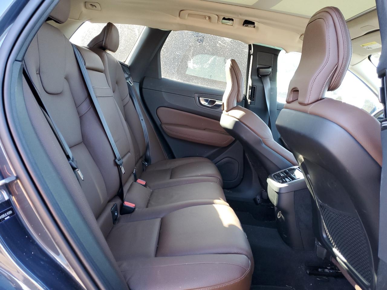 2020 Volvo XC60 VIN YV4102RL8L1459124 Copart auction photo, front end / side damage thumbnail 11