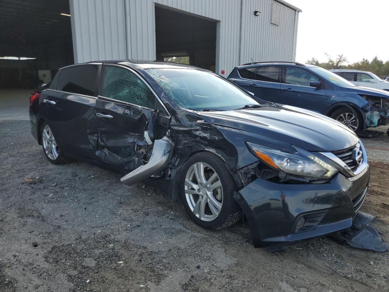 2016 Nissan Altima VIN 1N4BL3AP8GC268094 Copart auction photo, side / front end damage thumbnail 4