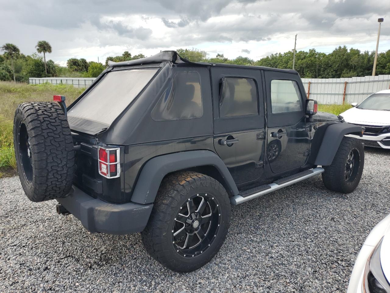 2008 Jeep Wrangler VIN 1J4GB39138L563764 Copart auction photo, water/flood damage thumbnail 3