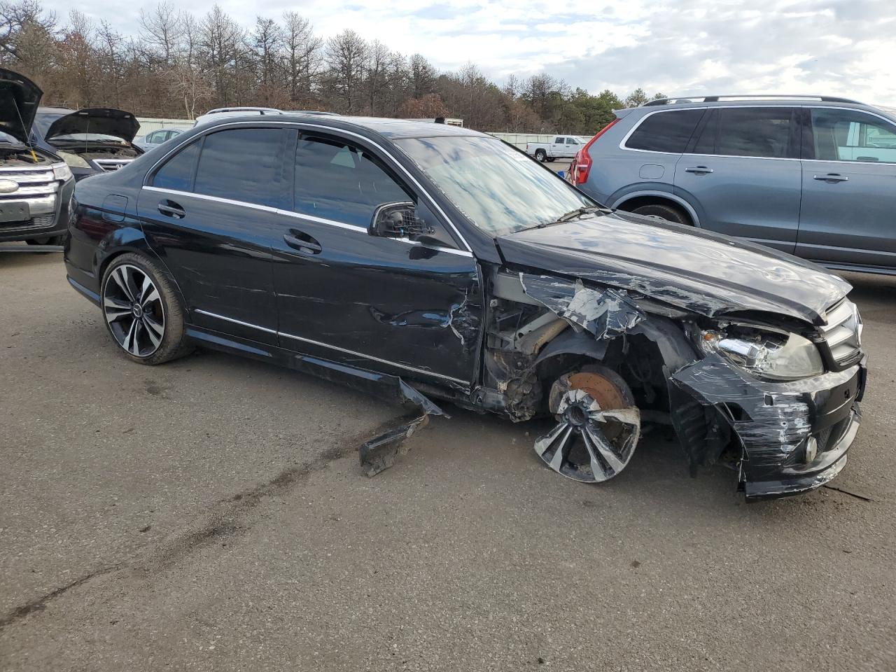 2009 Mercedes-Benz C-klasse VIN WDDGF81X09R083242 Copart auction photo, all over / front end damage thumbnail 4