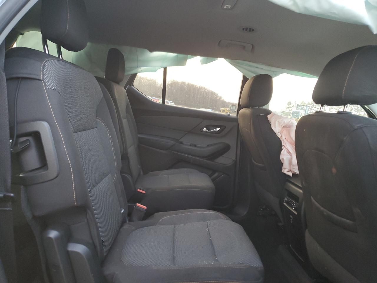 2018 Chevrolet Traverse VIN 1GNERGKW0JJ113617 Copart auction photo, side / front end damage thumbnail 11