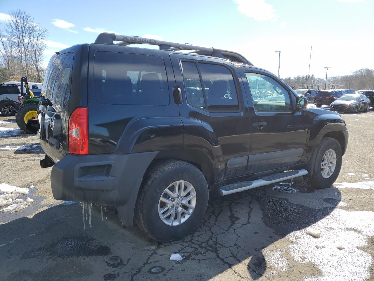 2015 Nissan XTerra VIN 5N1AN0NW9FN664792 Copart auction photo, rear end / minor dent/scratches damage thumbnail 3