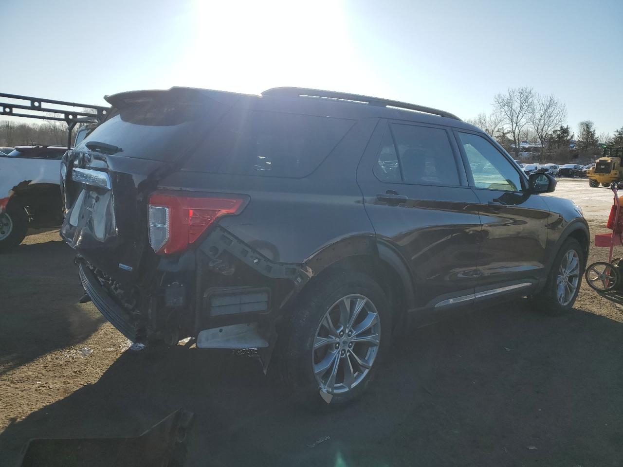 2020 Ford Explorer VIN 1FMSK8DH3LGB65193 Copart auction photo, rear end damage thumbnail 3