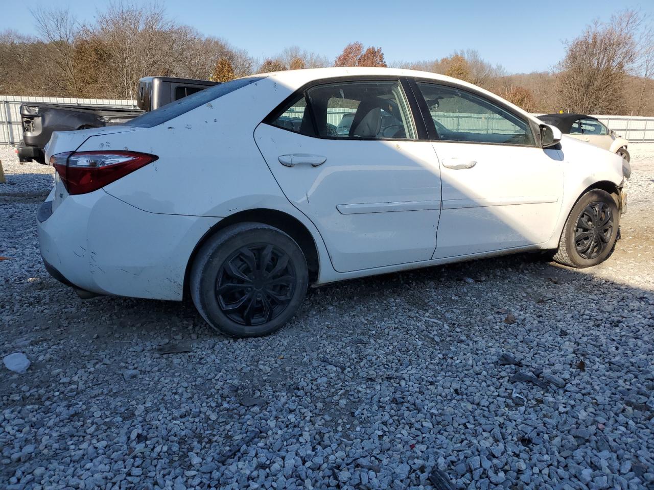 2016 Toyota Corolla VIN 5YFBURHE6GP423831 Copart auction photo, front end damage thumbnail 3
