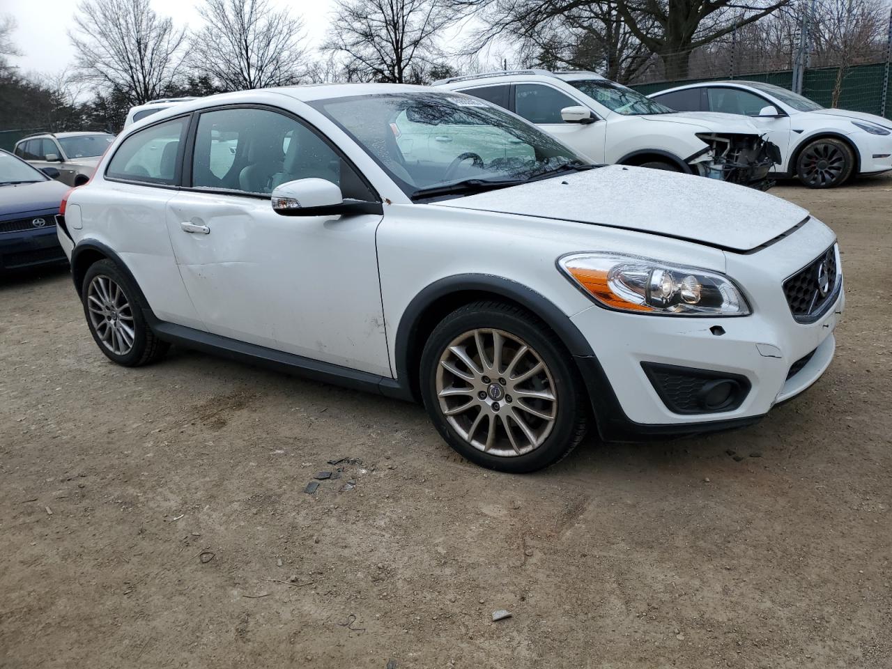 2011 Volvo C30 VIN YV1672MK5B2200001 Copart auction photo, all over damage thumbnail 4