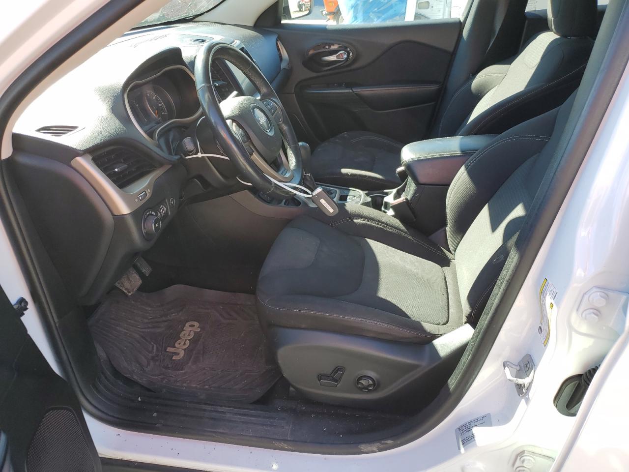 2015 Jeep Grand Cherokee VIN 1C4PJLCS2FW589780 Copart auction photo, front end damage thumbnail 7