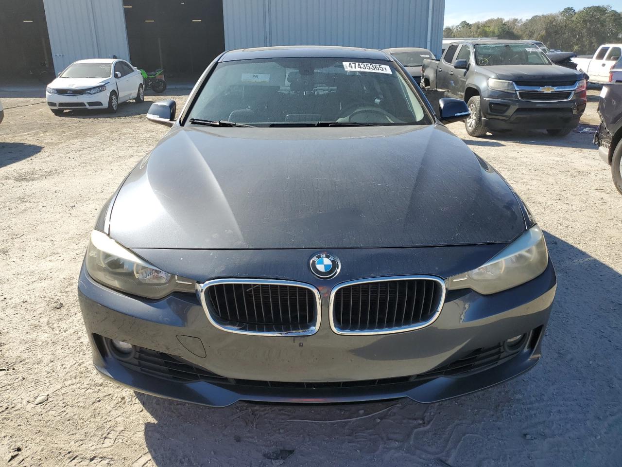 2013 BMW 3er VIN WBA3C1G55DNR48623 Copart auction photo, minor dent/scratches / mechanical damage thumbnail 5