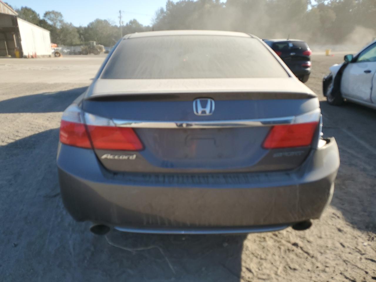 2015 Honda Accord VIN 1HGCR2E54FA041772 Copart auction photo, front end / rear end damage thumbnail 6