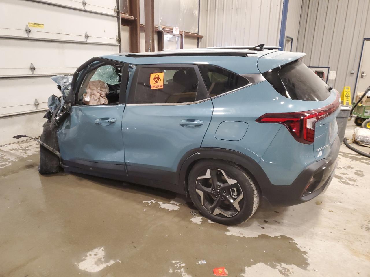 2024 KIA Seltos VIN KNDERCAA2R7574947 Copart auction photo, front end / side damage thumbnail 2