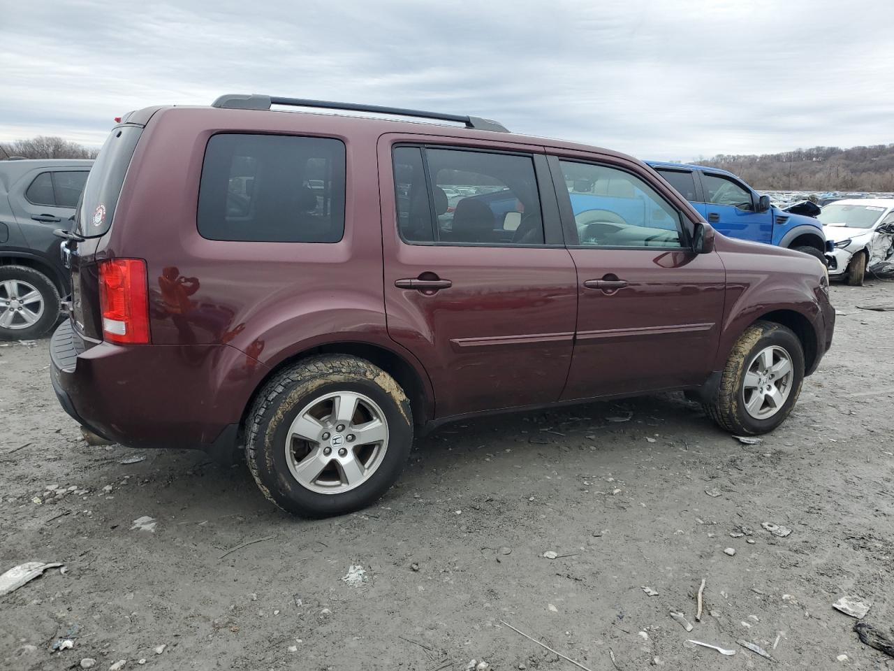 2011 Honda Pilot VIN 5FNYF4H5XBB038221 Copart auction photo, minor dent/scratches damage thumbnail 3