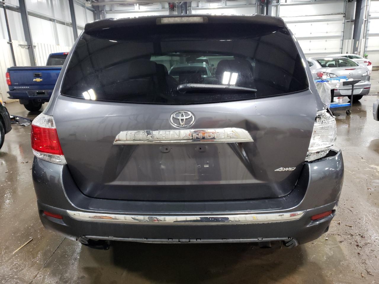2012 Toyota Highlander VIN 5TDBK3EH7CS129325 Copart auction photo, all over damage thumbnail 6