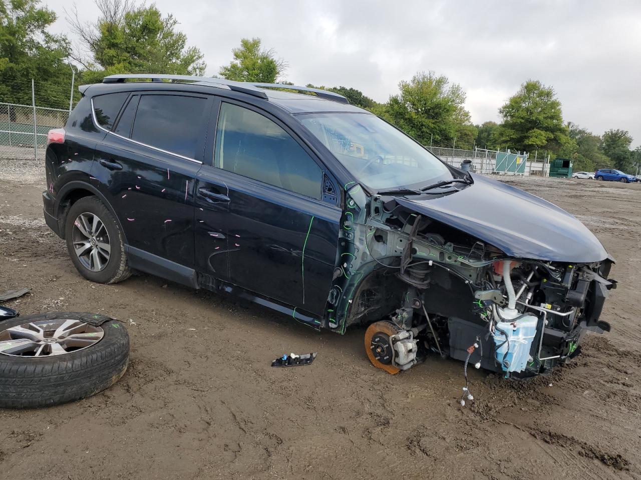 2018 Toyota RAV 4 VIN JTMRFREV8JD251308 Copart auction photo, front end / minor dent/scratches damage thumbnail 4