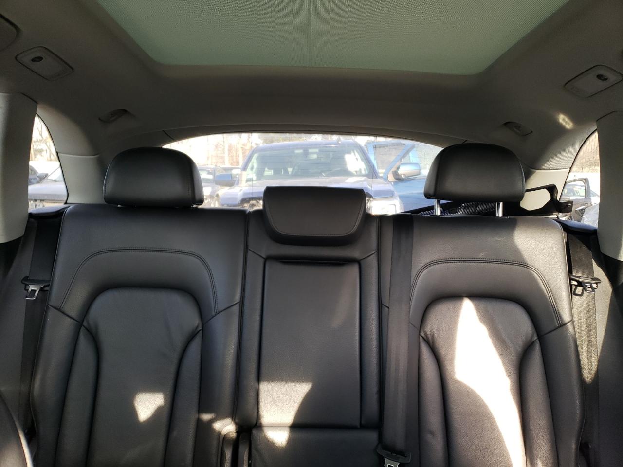 2014 Audi Q5 VIN WA1LFAFP2EA098255 Copart auction photo, minor dent/scratches / mechanical damage thumbnail 10