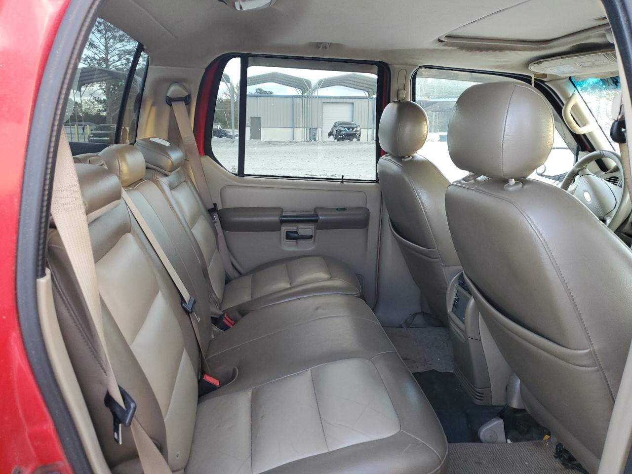 2005 Ford Explorer VIN 1FMZU67K65UA28712 Copart auction photo, rear end / minor dent/scratches damage thumbnail 10