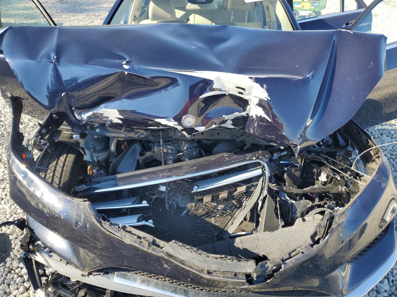 2015 Mercedes-Benz E-klasse VIN WDDHF5KB1FB105274 Copart auction photo, front end damage thumbnail 13