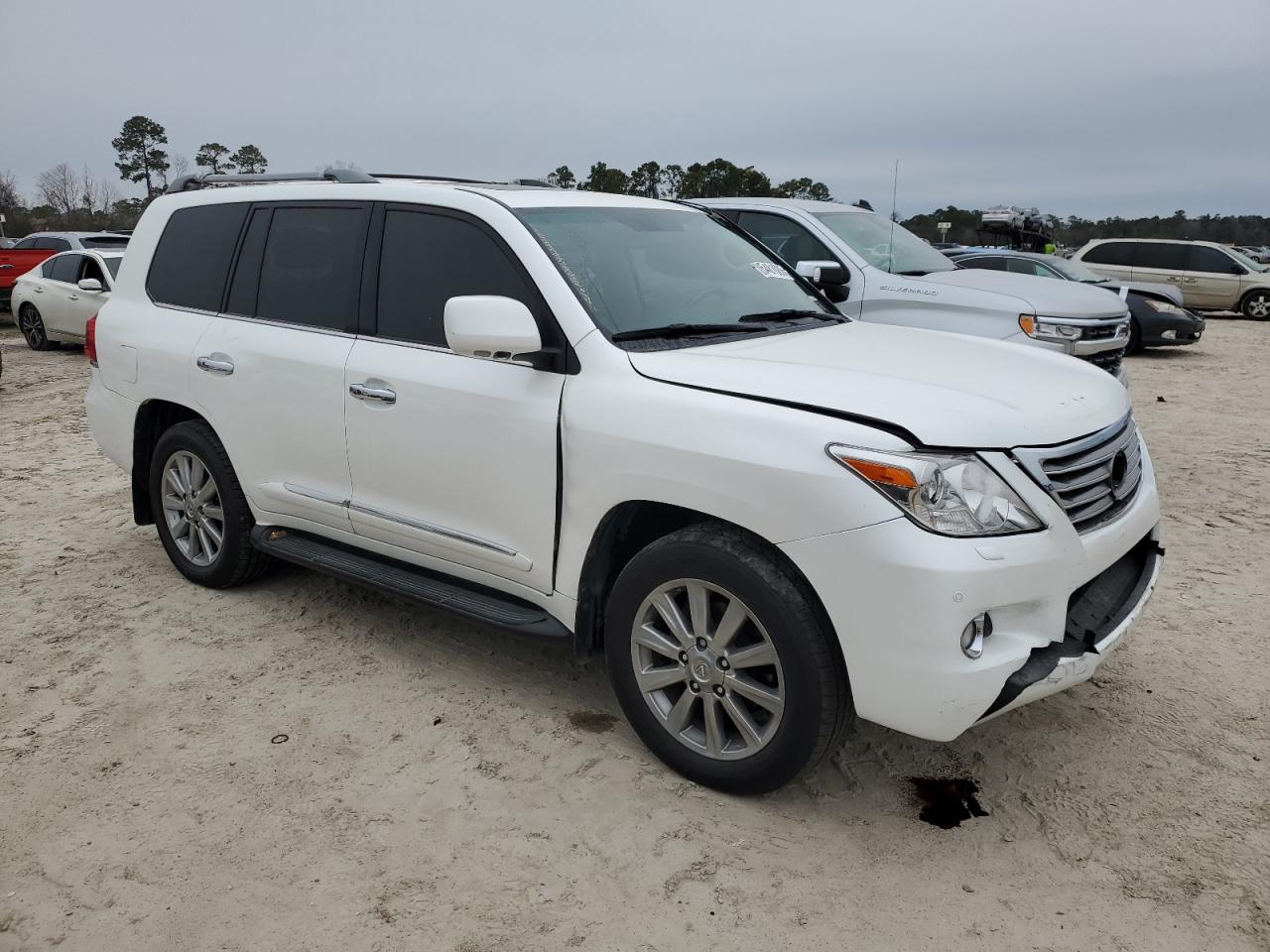 2011 Lexus LX VIN JTJHY7AX2B4064792 Copart auction photo, front end / side damage thumbnail 4