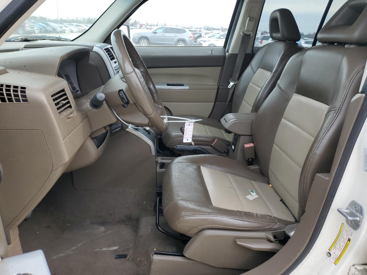 2008 Jeep Liberty (Patriot) VIN 1J8FT48W58D649307 Copart auction photo, side / front end damage thumbnail 7