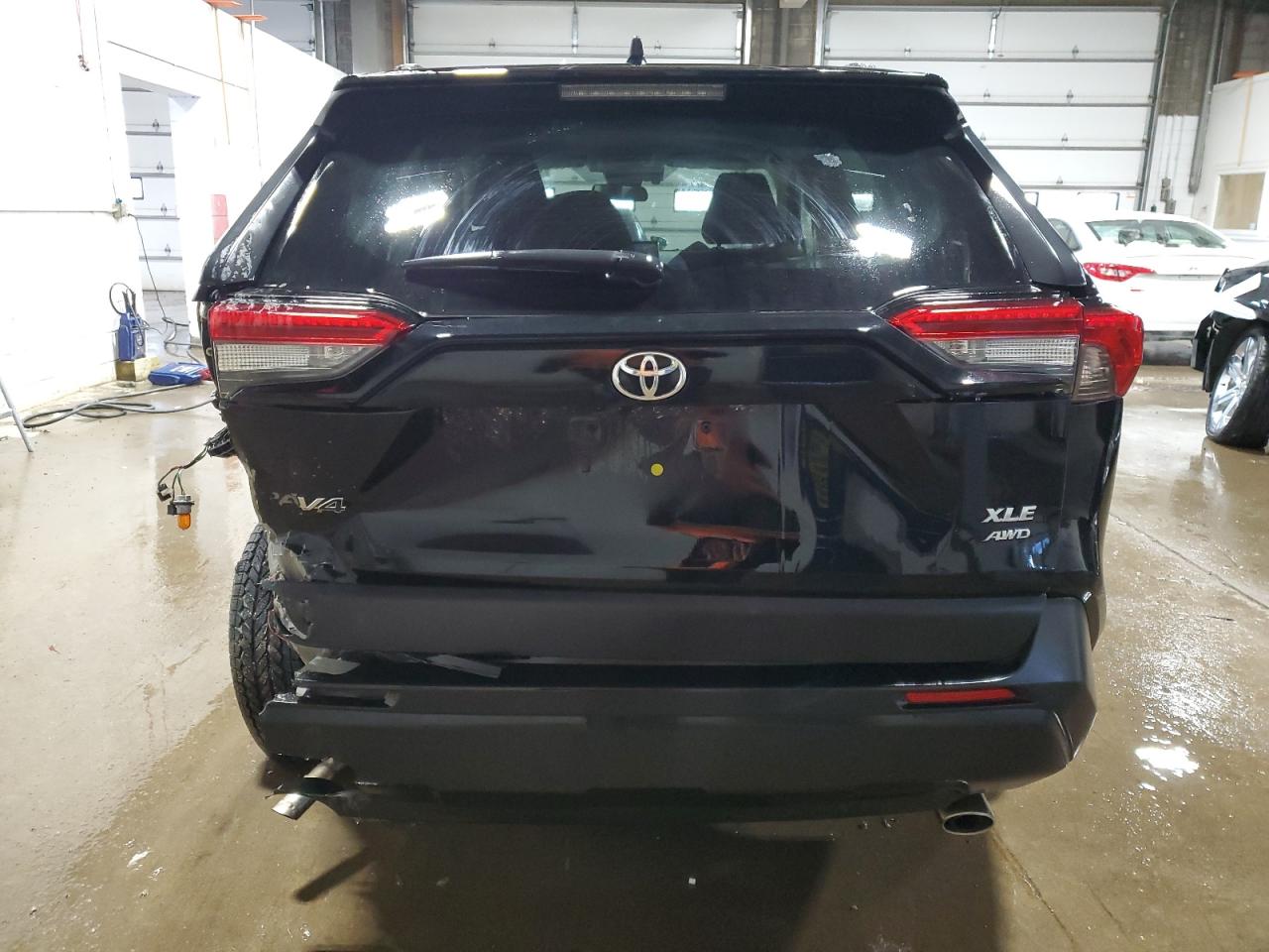 2020 Toyota RAV 4 VIN 2T3P1RFVXLW132122 Copart auction photo, rear end / side damage thumbnail 6