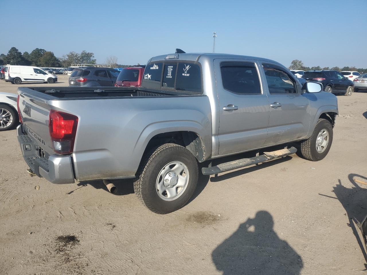 2018 Toyota Tacoma VIN 5TFAX5GN7JX113709 Copart auction photo, front end damage thumbnail 3