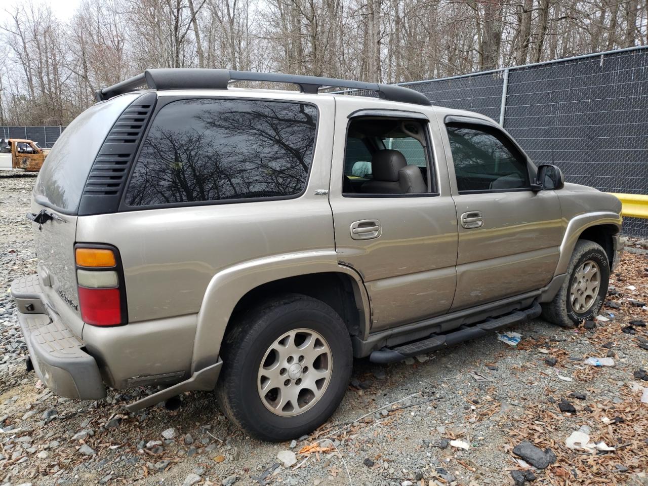 2003 Chevrolet Tahoe VIN 1GNEK13Z93R197659 Copart auction photo, vandalism damage thumbnail 3
