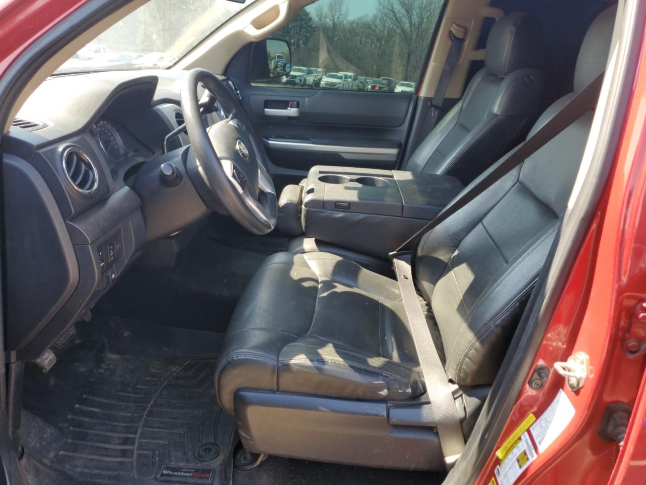 2016 Toyota Tundra VIN 5TFEW5F16GX208936 Copart auction photo, front end / minor dent/scratches damage thumbnail 7