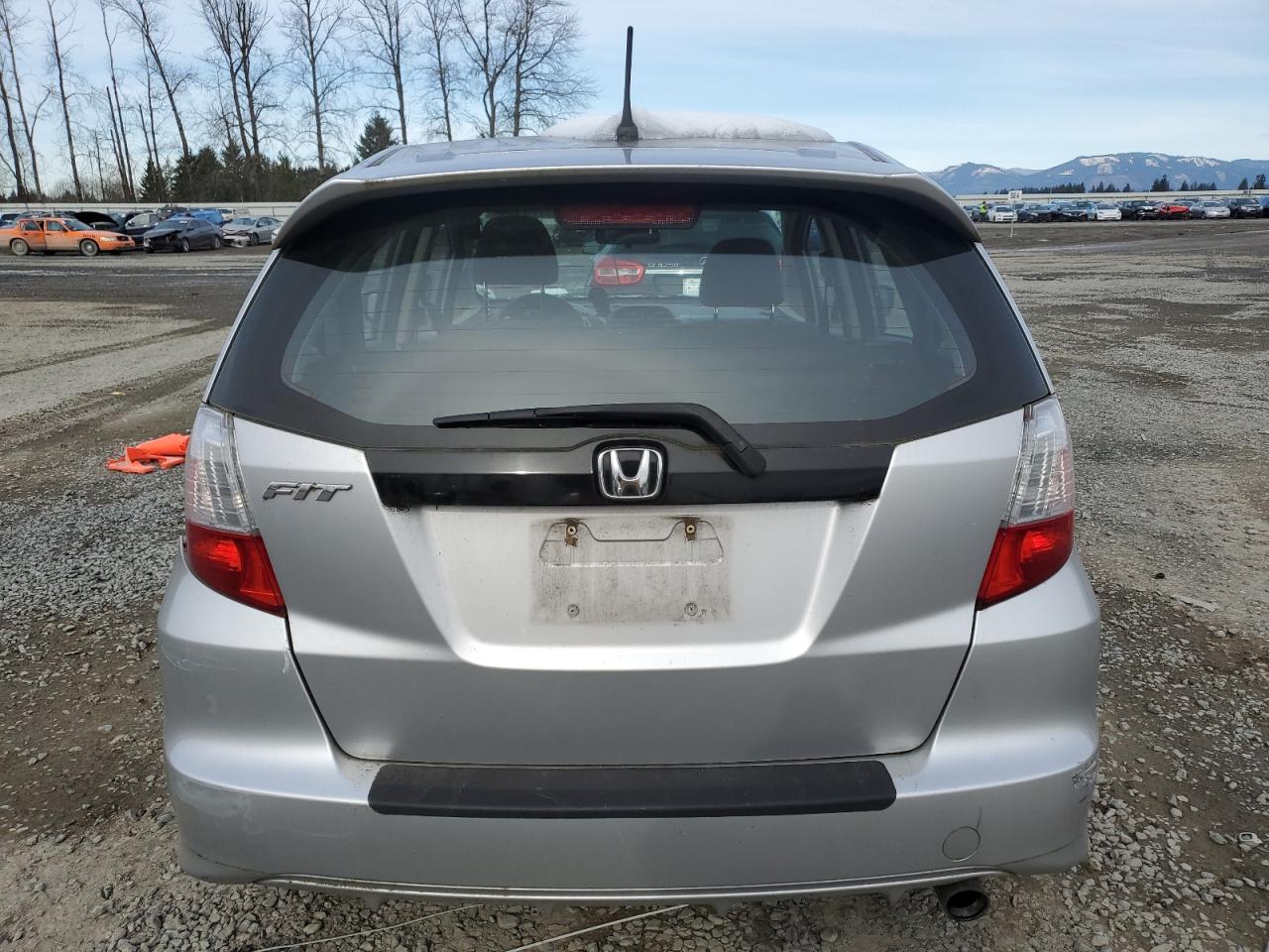 2013 Honda Fit VIN JHMGE8H59DC056598 Copart auction photo, front end / rear end damage thumbnail 6