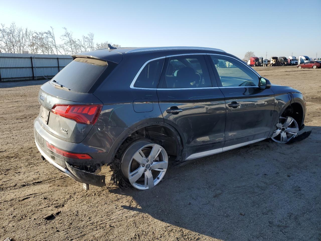 2018 Audi Q5 VIN WA1BNAFY5J2033752 Copart auction photo, front end / rear end damage thumbnail 3