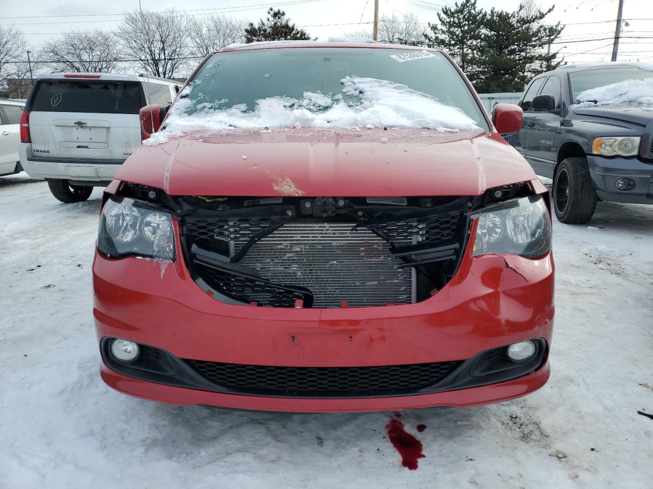 2016 Dodge Caravan VIN 2C4RDGCG0GR184403 Copart auction photo, front end / undercarriage damage thumbnail 5