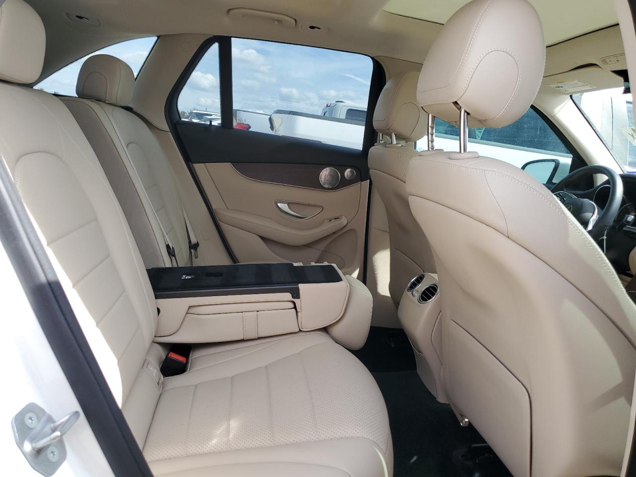 2020 Mercedes-Benz GLC VIN W1N0G8DB9LF854050 Copart auction photo, water/flood damage thumbnail 11