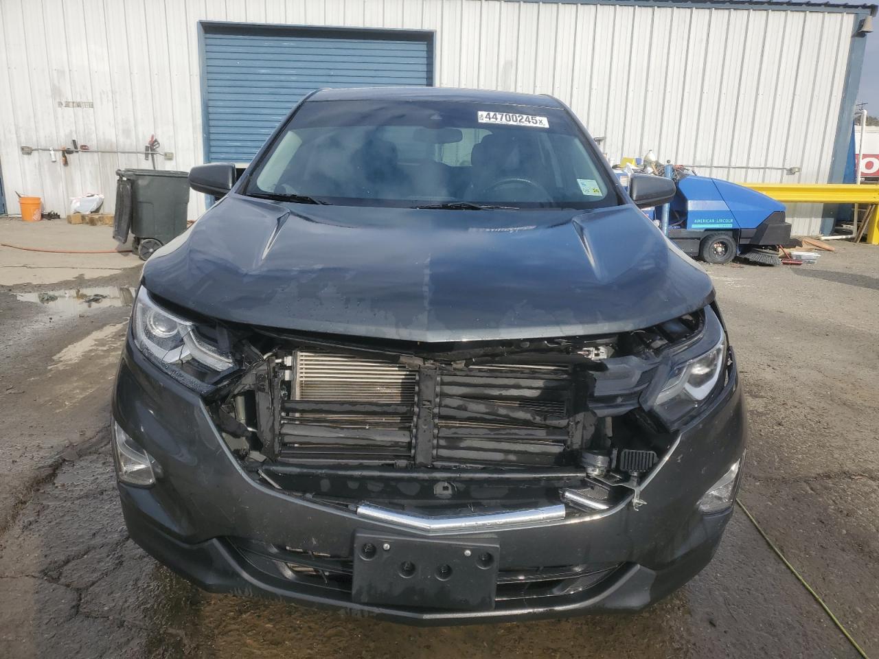 2020 Chevrolet Equinox VIN 3GNAXKEV8LS677611 Copart auction photo, front end / minor dent/scratches damage thumbnail 5