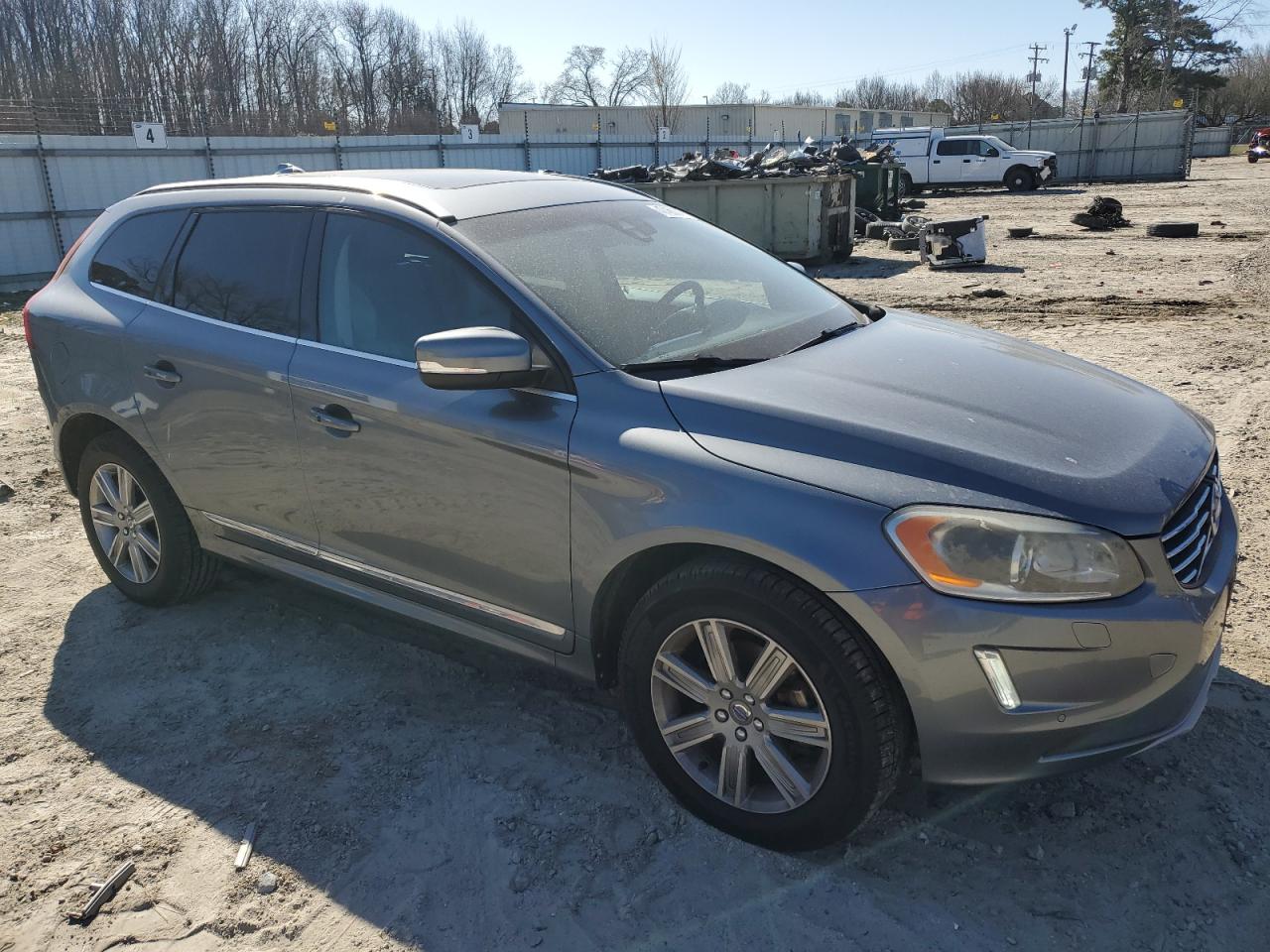 2017 Volvo XC60 VIN YV440MRU1H2013352 Copart auction photo, minor dent/scratches damage thumbnail 4