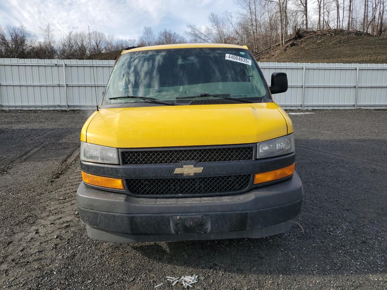 2018 Chevrolet Express VIN 1GCWGAFG5J1316473 Copart auction photo, side / minor dent/scratches damage thumbnail 5