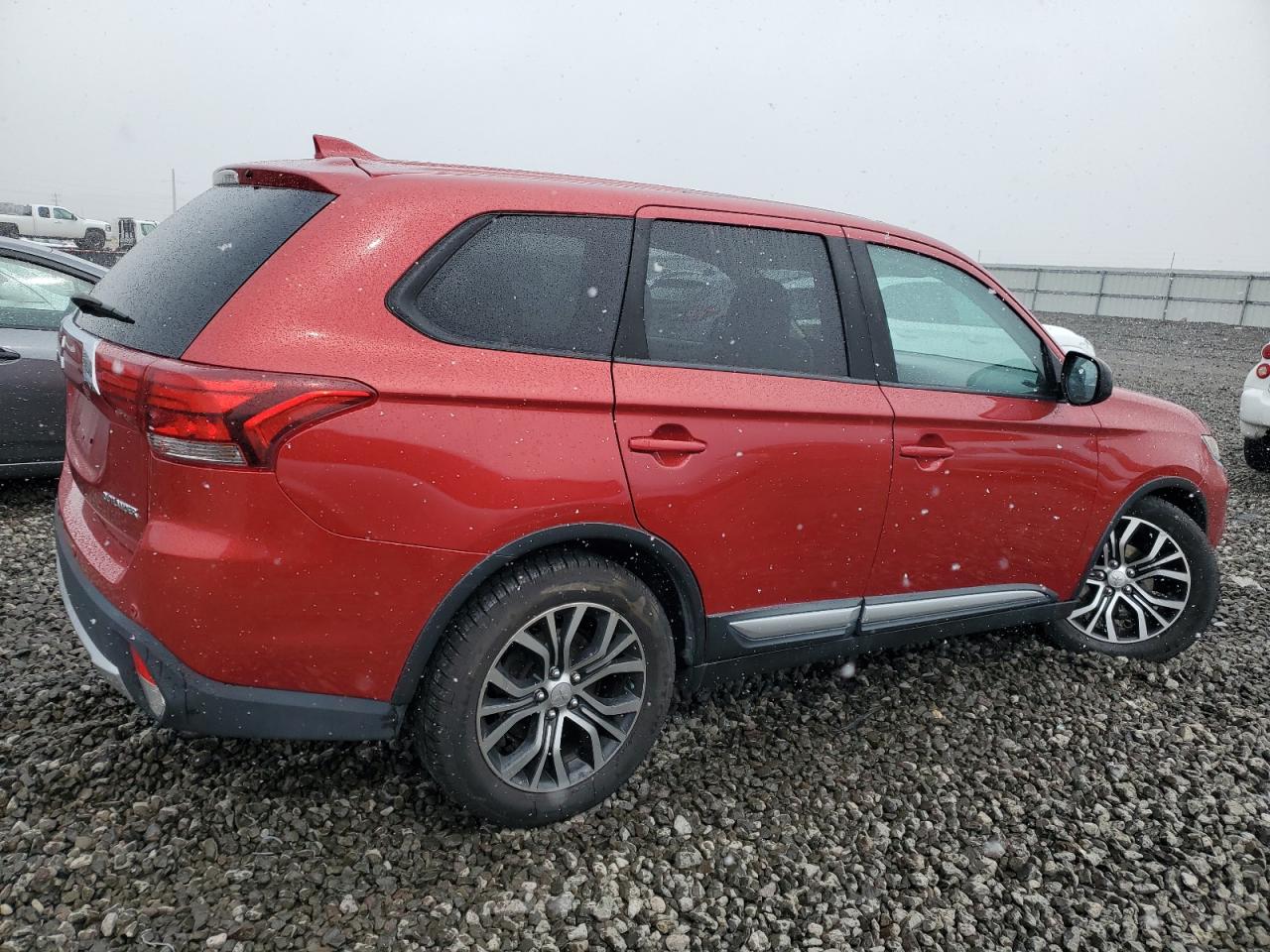 2018 Mitsubishi Outlander VIN JA4AZ2A35JZ015793 Copart auction photo, undercarriage / minor dent/scratches damage thumbnail 3